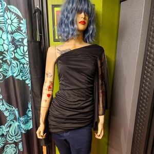 Bongo size L black batwing blouse